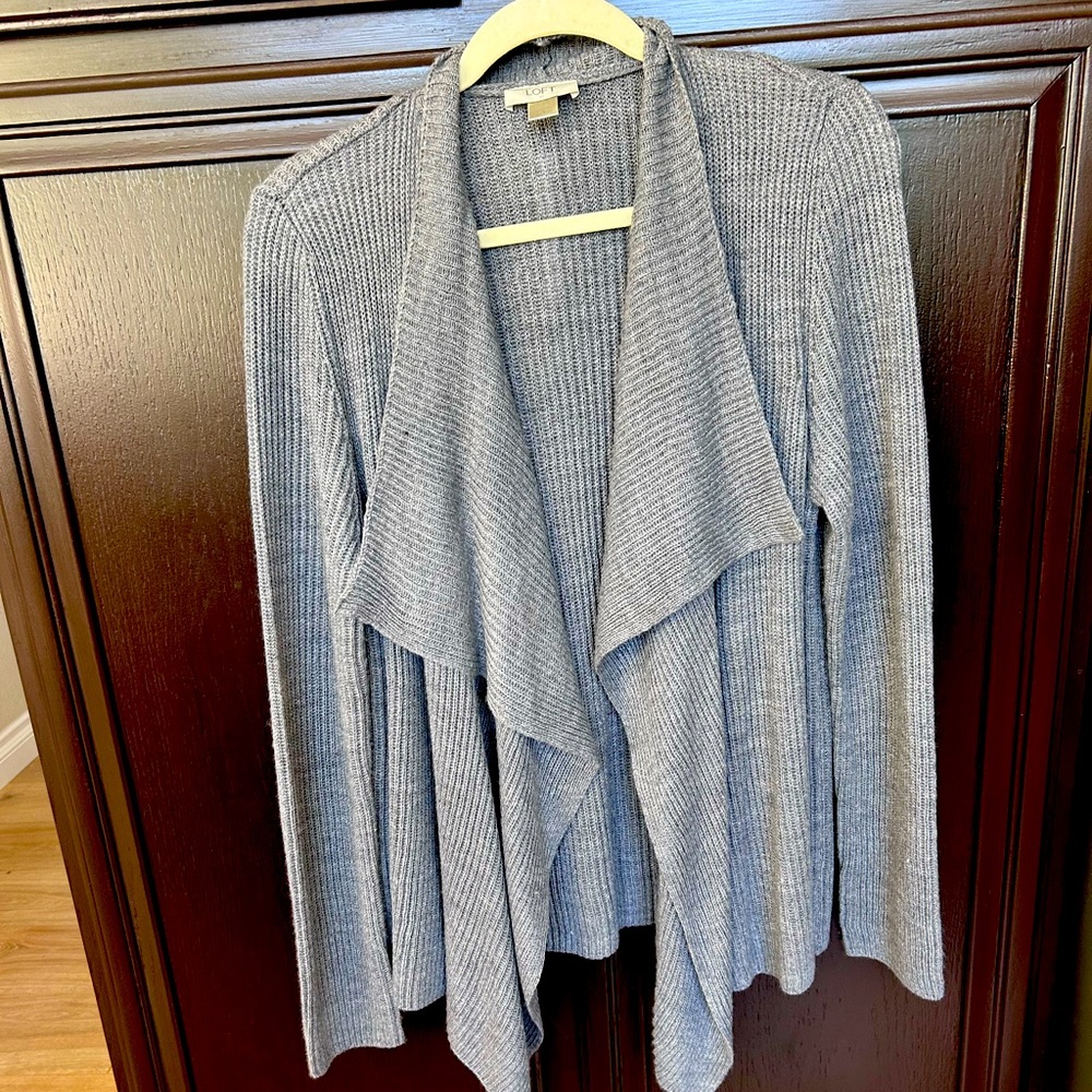 LOFT gray swing cardigan Size Large